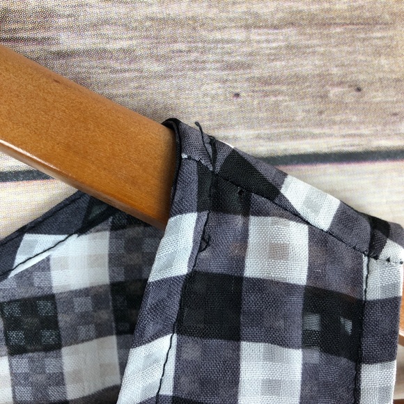 Stitch Fix | Pixley Graham Gingham Split Back Top - Picture 3 of 7